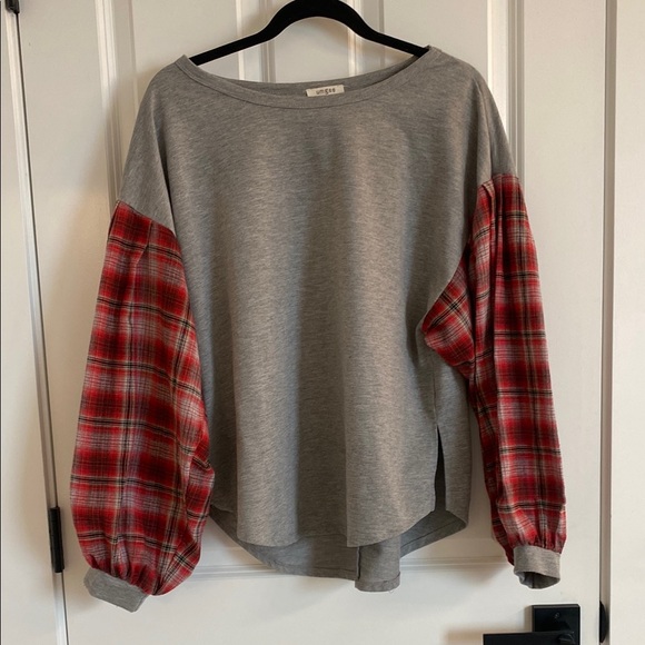 TALULAH Gray and Red Plaid Sleeve Tunic - Picture 1 of 1